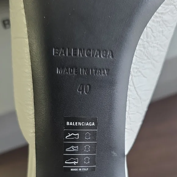 Balenciaga Women's White Bow-Detail Mules - Picture 8 of 9